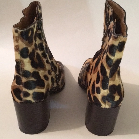 Sam Edelman Calf Hair Animal Print Booties NEW - Picture 6 of 9